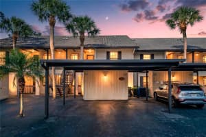 360 Three Lakes Ln #j, VENICE