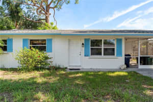 5015 Brookmeade Dr, SARASOTA
