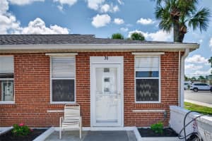 908 Villas Dr #31, VENICE