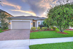 3884 Dorsiereave, PORT ORANGE