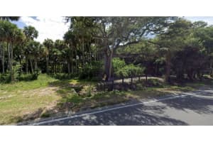 1304 Saxon Dr, NEW SMYRNA BEACH