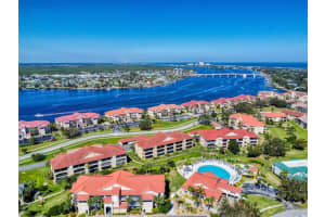 452 Bouchelle Dr #303, NEW SMYRNA BEACH