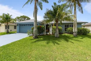 223 Ne Golf Club Dr, NEW SMYRNA BEACH