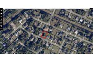 1357 Walthan St Se, PALM BAY
