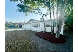 1022 4th St, PORT ORANGE