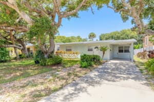 822 E 12th Ave, NEW SMYRNA BEACH