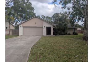 2425 Tamarind Dr, EDGEWATER