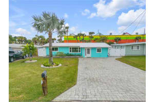 921 E 2nd Ave, NEW SMYRNA BEACH