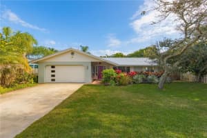 1421 Beacon St, NEW SMYRNA BEACH