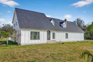 425 Country Circle Dr E, PORT ORANGE 425 Country Circle Dr E, PORT ORANGE