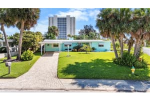 2600 W Coral Way, DAYTONA BEACH