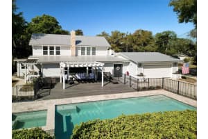 428 N Riverside Dr, EDGEWATER