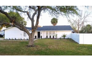 1 Cunningham Dr, NEW SMYRNA BEACH
