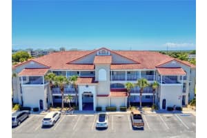 451 Bouchelle Dr #104, NEW SMYRNA BEACH