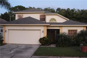 438 Pinewood Dr , DAVENPORT