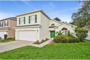 254 Pinewood Dr, DAVENPORT