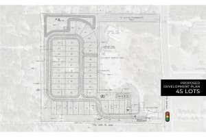 935 Howland Blvd, DELTONA