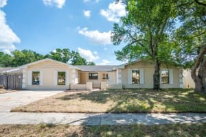 5 Carriage Hill Cir, CASSELBERRY