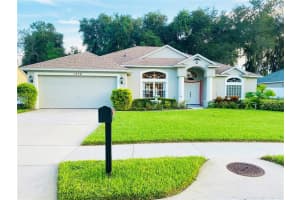 1479 Cedar Pine Dr, DELTONA
