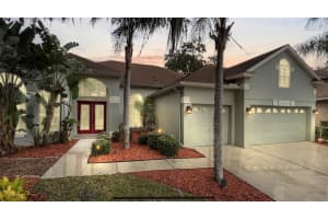 121 Fig Tree Run, LONGWOOD