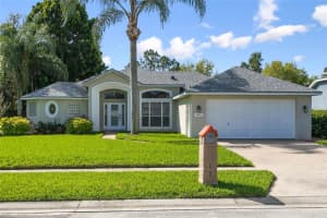 1371 Broken Pine Rd, DELTONA