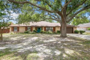 26 Canter Club Ct, DEBARY