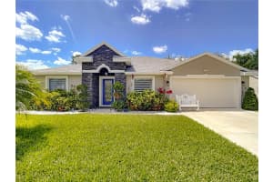 1391 Broken Pine Rd, DELTONA