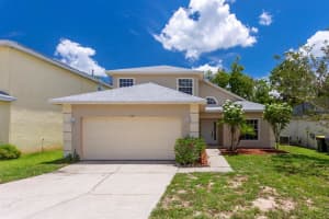 336 Pinewood Dr, DAVENPORT