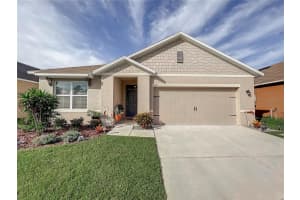 428 Tanglewood Dr, DAVENPORT