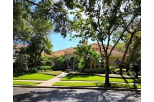 1224 E Lake Colony Dr, MAITLAND