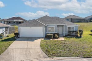 415 Hillcrest Dr, DAVENPORT