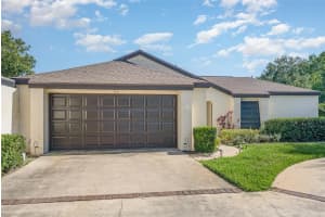 1908 Oak Cir, TAVARES