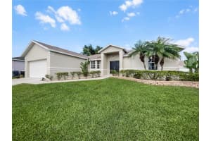3570 Manor Loop, LAKELAND