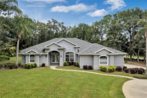 7400 Colonial Ct, SANFORD