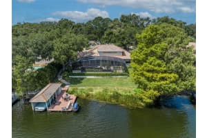 944 Versailles Cir, MAITLAND