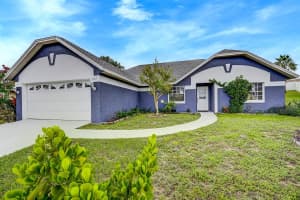 5565 Loma Vista Loop, DAVENPORT