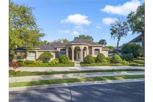 665 W Palm Valley Dr, OVIEDO