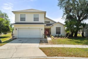 846 Pinewood Dr, DAVENPORT