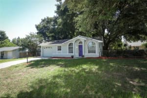 708 Cricket Hollow Ln, EUSTIS