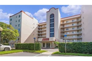 1150 Carmel Cir #408, CASSELBERRY