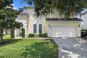 492 Tupelo Cir, DAVENPORT
