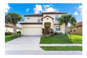 2654 Rosemont Cir, DAVENPORT