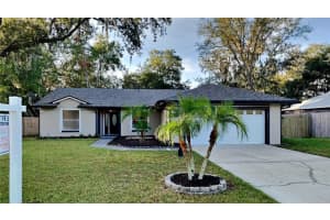 769 Cross Bow Ln, SANFORD