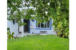 5400 Circle Dr, WEEKI WACHEE