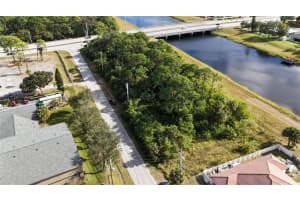 832 Sw Sultan Dr, PORT SAINT LUCIE