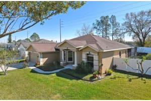 345 Via Bianca Dr, DAVENPORT