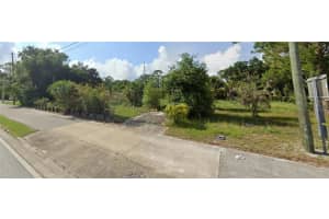 593 Debary Ave, DELTONA