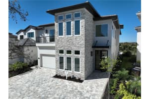 1074 E Jack Nicklaus Ct, KISSIMMEE
