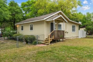 1401 E Voorhis Ave, DELAND