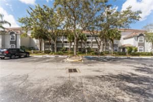 13929 Fairway Island Dr #825, ORLANDO